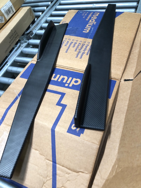 Photo 1 of Universal Car Body Styling Side Skirt 745mm Carbon Fiber Pattern Left/Right PP Universal Rear Side Skirt Winglets Diffusers