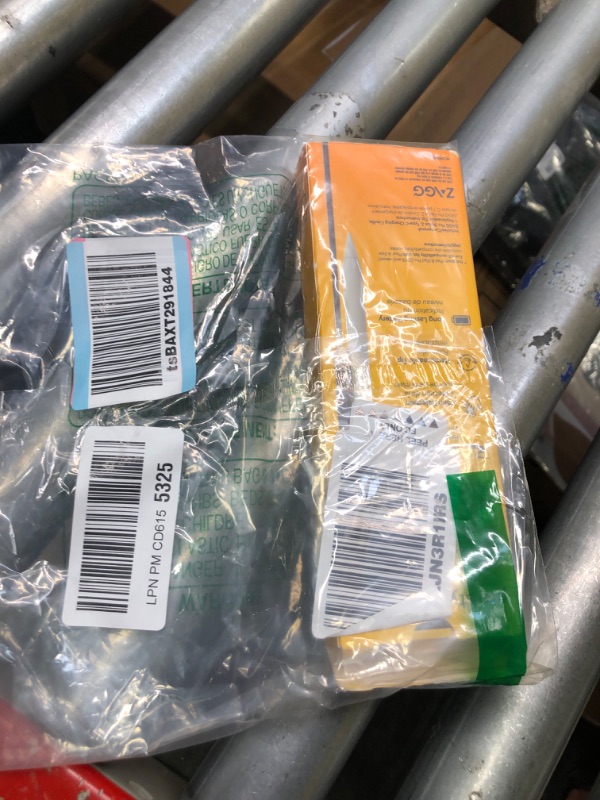 Photo 1 of ZAGG Pro Stylus 2 - Active Dual-Tip w/Capacitive Back-End, Wireless Charging, Palm Rejection, Tilt Recognition -Compatible w/iPad Pro 11/12.9 (3,4, & 5 Gen)/Air 10.9/iPad 10.2/9.7/Mini 5 & 6 - White