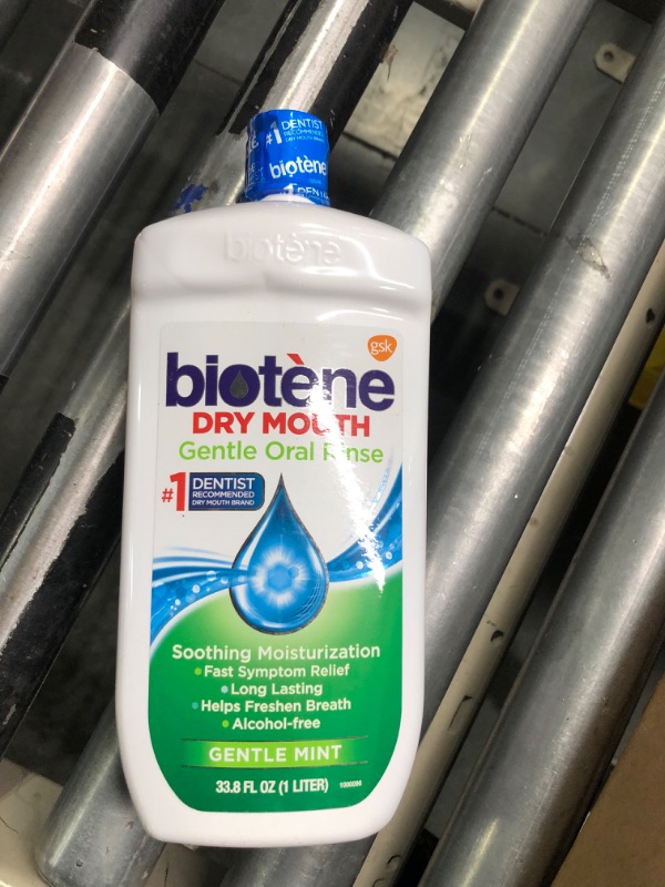 Photo 1 of Biotene Gentle Oral Rinse Mouthwash for Dry Mouth, Breath Freshener and Dry Mouth Symptom Relief, Gentle Mint - 33.8 fl oz Mint 33.8 Fl Oz (Pack of 1)