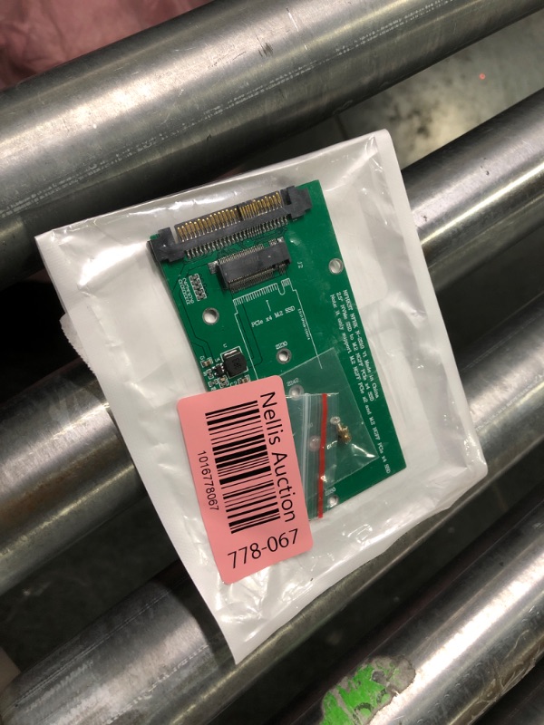 Photo 1 of NFHK SFF-8639 NVME U.2 to NGFF M.2 M-Key PCIe SSD Adapter for Mainboard Replace Intel SSD 750 p3600 p3700 Green U.2 SFF-8639 to NVME