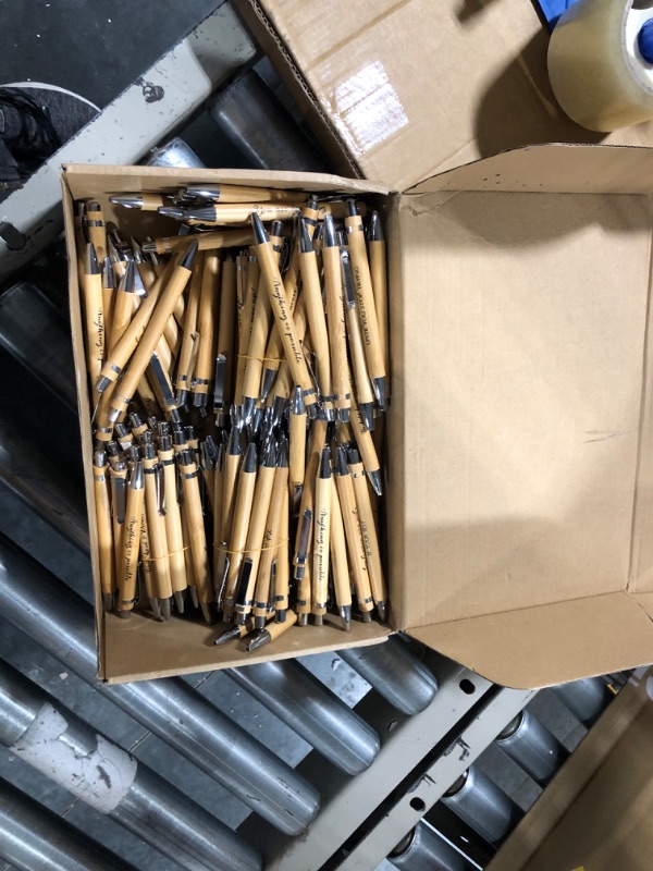 Photo 1 of 200 Pcs Operation Christmas Inspirational Quote Bamboo Pen Bulk Motivational Wooden Pen Black Ink Ballpoint Pen for Teacher Student Volunteer Coworker Employee Halloween Christmas Appreciation Gifts