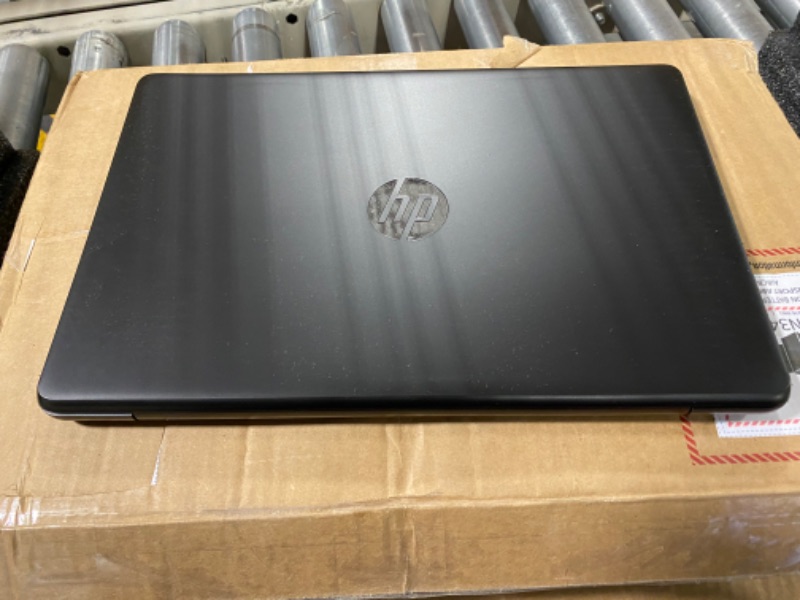 Photo 4 of HP Stream Laptop 14-cb119ds 14" Intel Celeron N4020 4 GB Memory; 64 GB eMMC Storage Windows 11 S Brilliant Black