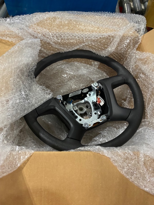 Photo 3 of ACDelco 22947803 4-Spoke Ebony Standard Steering Wheel
