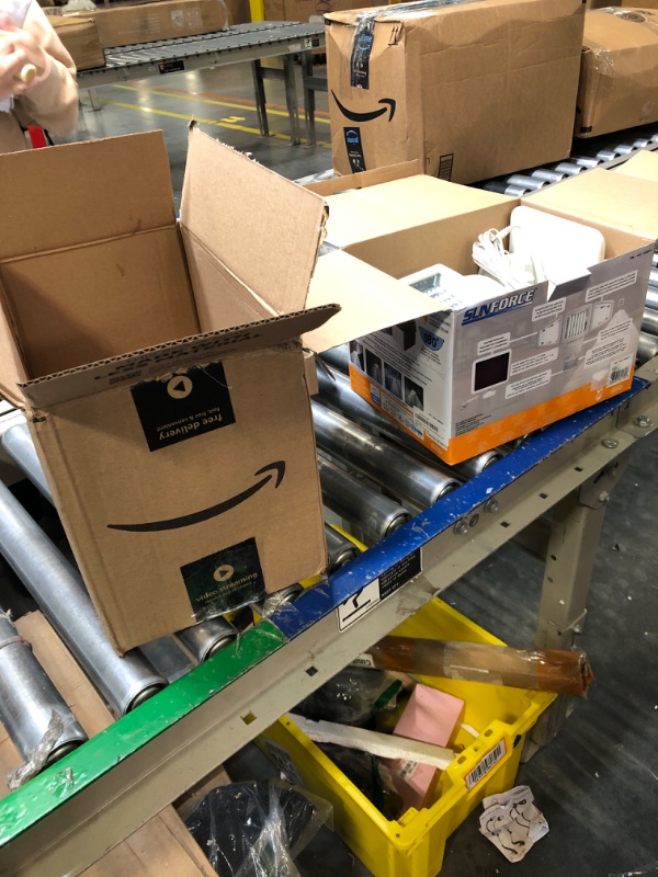 Photo 1 of Sunforce Solar Triple Head Motion Activated Security Light 1500 Lumens