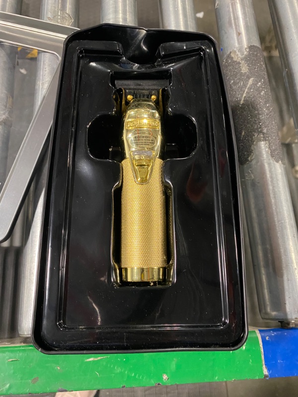 Photo 3 of BABYLISS PRO GoldFX Metal Lithium Outliner FX787G (Dual Voltage) FX787
