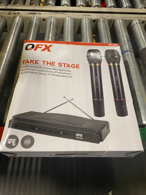 Photo 2 of QFX M-336 Wireless Dynamic Professional Microphone - Twin Pack
