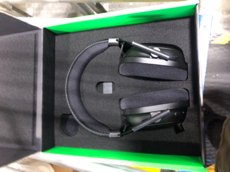 Photo 3 of NEW Razer BlackShark V2 Pro Wireless Gaming Headset 2023 Edition: 50MM Titanium Drivers - HyperClear Super Wideband Mic - Noise-isolating Earcups - Ultra-Soft Memory Foam- 70 Hour Battery Life - Black Black Generation 2