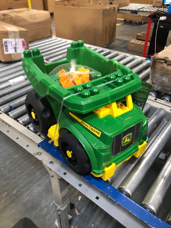 Photo 3 of ?MEGA John Deere Dump Truck Building Set With A Working Loading Bin, 23 Big Building Blocks And 1 Block Buddies Figure, Toy Gift Set For Ages 1 And Up
***Plastic is bowing and small crack on the front of the ruck (shown in the last 2 photos)**** 