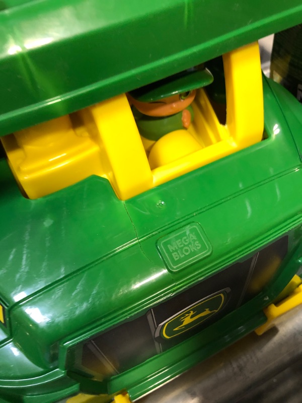 Photo 4 of ?MEGA John Deere Dump Truck Building Set With A Working Loading Bin, 23 Big Building Blocks And 1 Block Buddies Figure, Toy Gift Set For Ages 1 And Up
***Plastic is bowing and small crack on the front of the ruck (shown in the last 2 photos)**** 