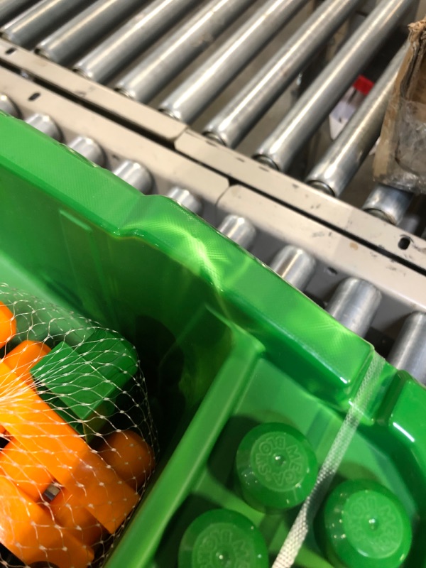 Photo 5 of ?MEGA John Deere Dump Truck Building Set With A Working Loading Bin, 23 Big Building Blocks And 1 Block Buddies Figure, Toy Gift Set For Ages 1 And Up
***Plastic is bowing and small crack on the front of the ruck (shown in the last 2 photos)**** 