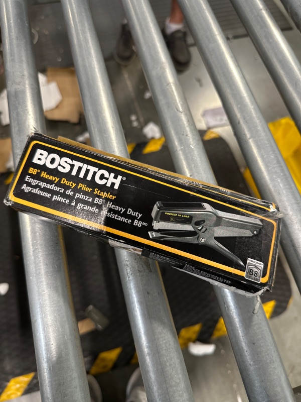 Photo 2 of Bostitch B8 Heavy-Duty Plier Stapler