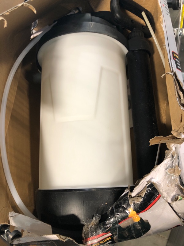 Photo 1 of Performance Tool W54171 Manual Vacuum Extraction Pump for Oil, Transmission fluid, gear oil, coolant and power steering fluid 8-Liter Oil Vacuum Extractor Pump