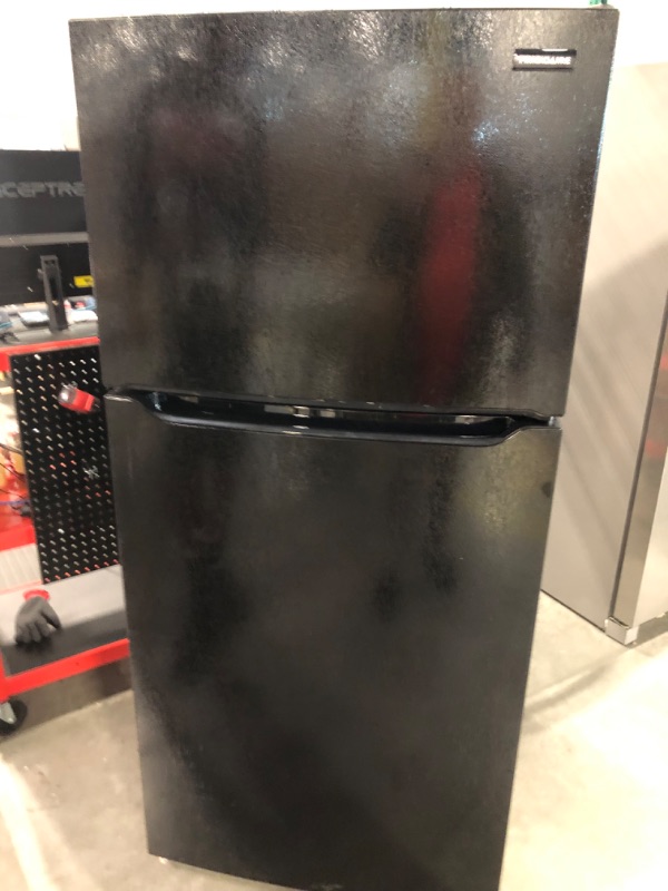 Photo 10 of Frigidaire Garage-Ready 18.3-cu ft Top-Freezer Refrigerator (Black