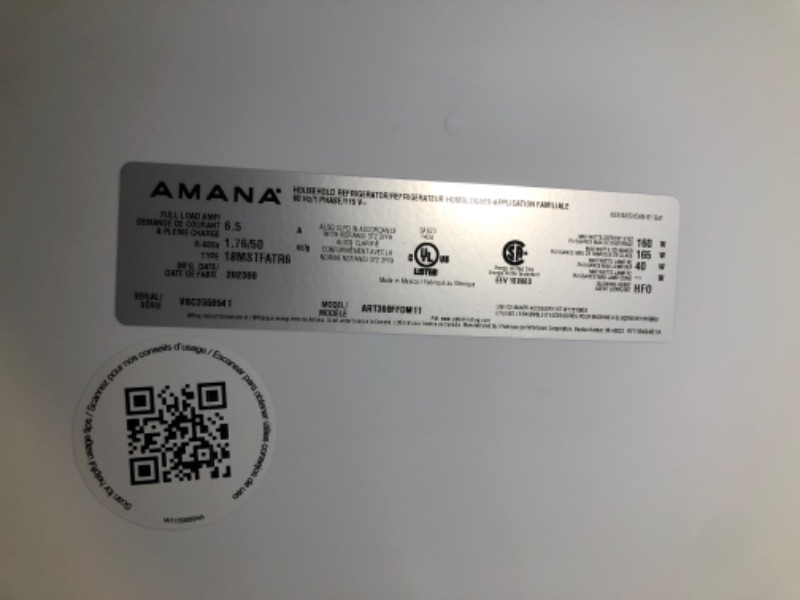 Photo 7 of Amana 18.2-cu ft Top-Freezer Refrigerator (Stainless Steel)