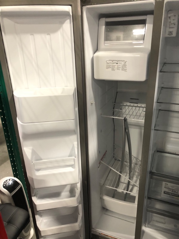 Photo 6 of Whirlpool 24.6-cu ft Side-by-Side Refrigerator with Ice Maker (Fingerprint Resistant Stainless Steel)