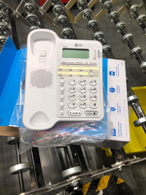 Photo 1 of AT&T CL2909 Corded Phone with Speakerphone and Caller ID/Call Waiting, White