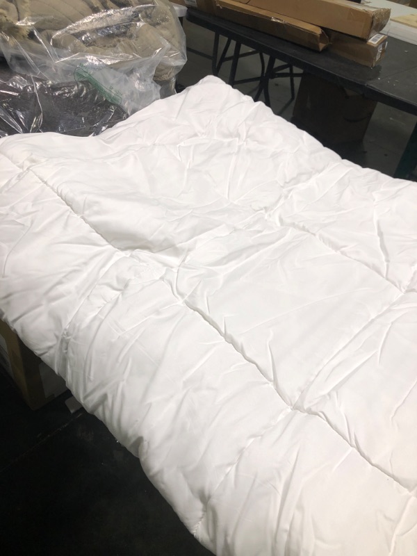 Photo 2 of  Down Alternative White Comforter King Size,All Season Microfiber Duvet Insert 