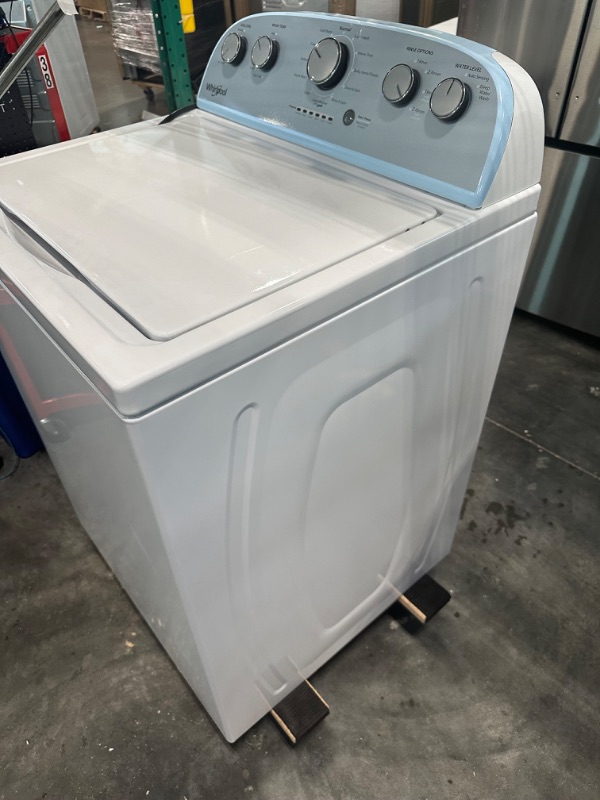 Photo 3 of Whirlpool 3.5-cu ft High Efficiency Agitator Top-Load Washer (White)