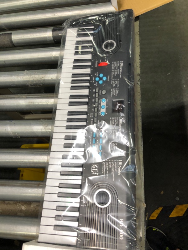 Photo 1 of 61 keys keyboard piano, Electronic Digital Piano , Portable Keyboard Gift Teaching for Beginners, electric piano for kids