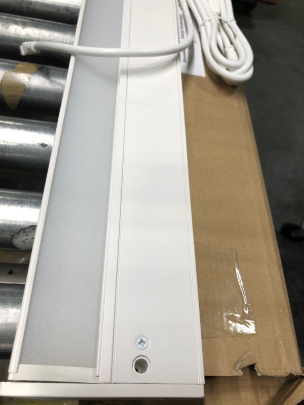 Photo 1 of 24 Inch Led Under Cabinet Light Hardwired, 14 Watt Dimmable Linkable Undercabinet Lighting Plug in, 3000K/4000K/5000K Selectable Under Counter Lights for Kitchen, ETL Listed and Energy Star (White) 24 Inch White