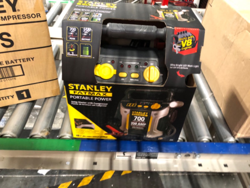 Photo 4 of STANLEY FATMAX J7CS Portable Power Station Jump Starter: 700 Peak/350 Instant Amps, 120 PSI Air Compressor, 3.1A USB Ports, Battery Clamps