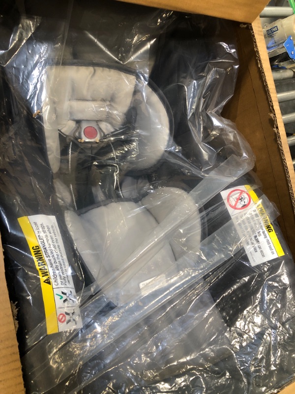 Photo 1 of Baby Trend 35 Infant Car Seat Grey
