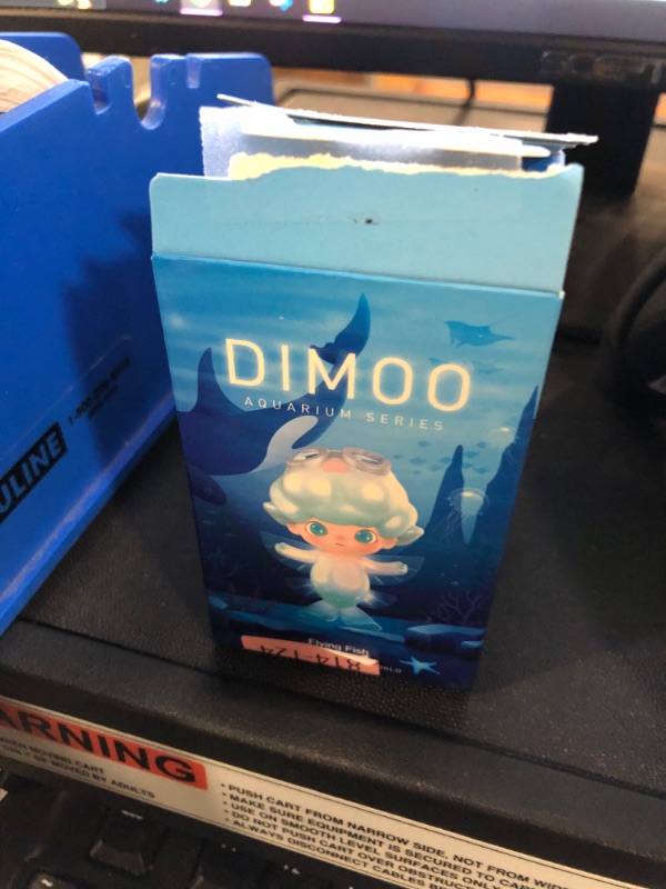 Photo 2 of Dimoo Aquarium Series 1 Blind Box Vinyl Figure
