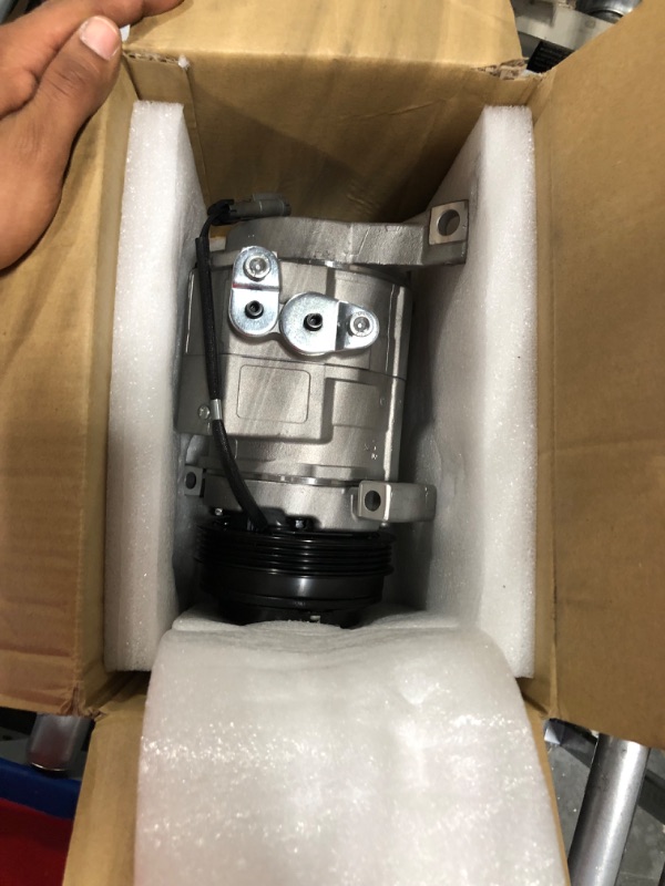 Photo 2 of AC Compressor Compatible with Cadillac Escalade Chevrolet Silverado 1500 2500 Avalanche Tahoe Sierra Air Conditioner Compressor w/Clutch Replaces 1520410 1520940 29002C