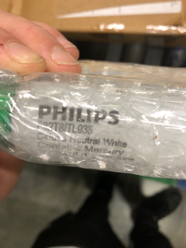 Photo 1 of 6-Pack
Philips 479600 - F32T8/TL935/ALTO - 32 Watt - T8 - 
deluxe neutral white