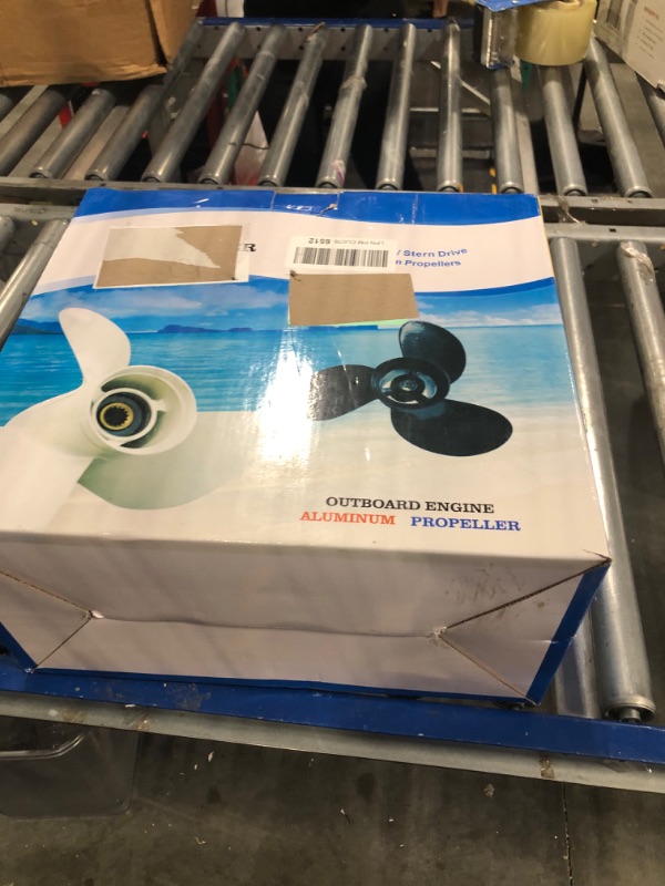Photo 1 of GELAIDI Outboard Propeller for Yamaha Engine 60HP 70HP 75HP 80HP 85HP 90HP 115HP 130HP?15 Tooth, RH ?3-Blade?White 13 1/2x15-K