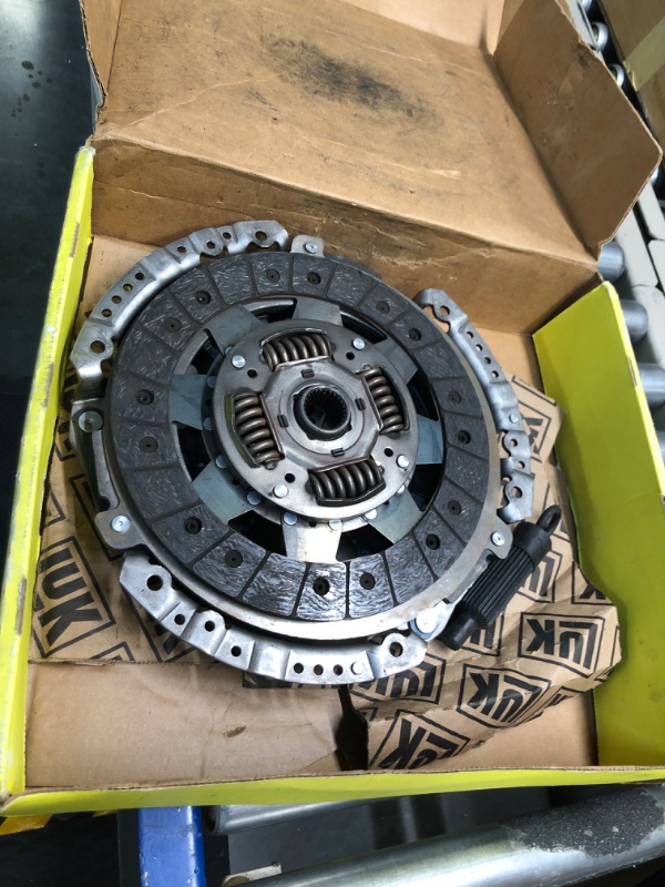 Photo 3 of LuK RepSet 07-235 Clutch Kit, OEM Clutch Replacement Kit