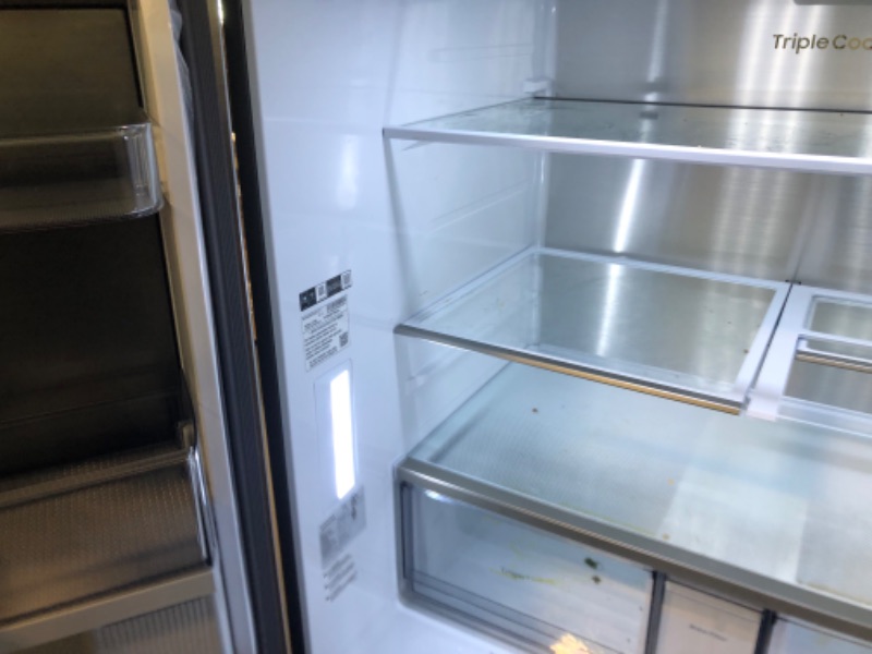 Photo 7 of 
Finish: Fingerprint Resistant Stainless Steel
Alternate View
Alternate View
Alternate View
Alternate View
Alternate View
Alternate View
Alternate View
Alternate View
Samsung 36 Inch Wide 22.8 Cu. Ft. Energy Star Rated Full Size 4-Door Flex Refrigerator