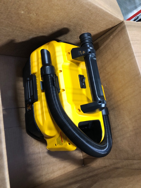 Photo 3 of DEWALT 20V MAX Cordless Wet-Dry Vacuum, Tool Only (DCV580H)