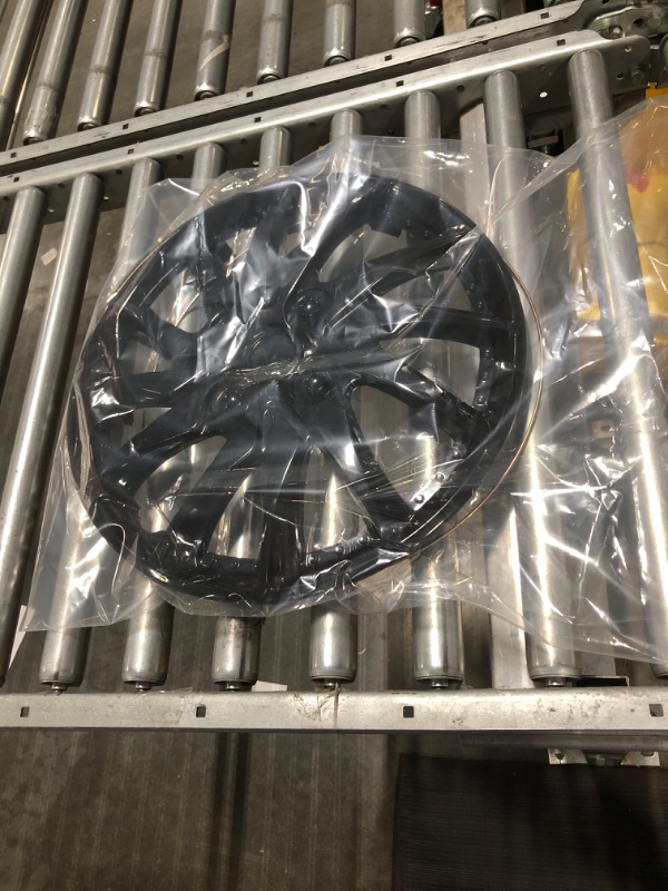 Photo 1 of VICASKY Hubcap 14 Inch Car Wheel Case Hubcap 14 Inch Hubcap 14 Inch Hubcap for Car Hub Auto Refit Accessory Silver Black Wheel Cover 14 Inch Hubcap?Only 1pc?