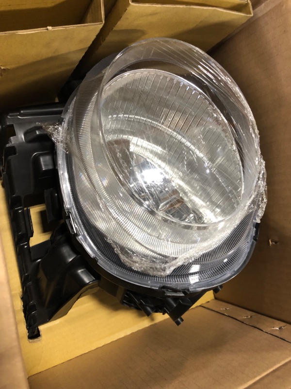 Photo 3 of DEPO 315-1182R-AC Replacement Passenger Side Headlight Assembly (This product is an aftermarket product. It is not created or sold by the OE car company)