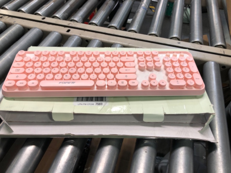 Photo 3 of 
FOPETT Keyboard (pink)
**keyboard only***