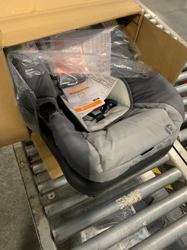 Photo 1 of Baby Trend 35 Infant Car Seat Grey