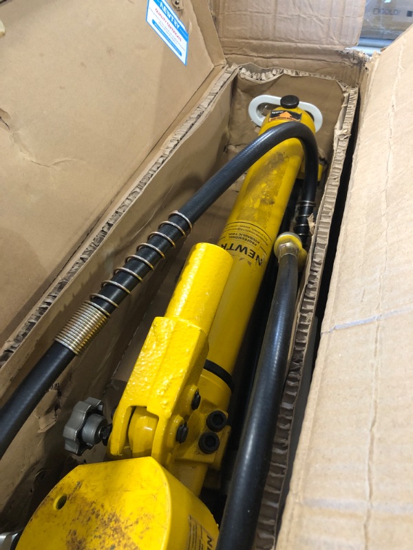 Photo 3 of NEWTRY 30 ton Low Profile Hydraulic Jack Porta Power Kit + CP-700 Manual Hydraulic Hand Pump Multi Section Jack, 2.12” Stroke Industrial Mini Hydraulic Cylinder 30T Hydraulic Jack + cp-700 Pump