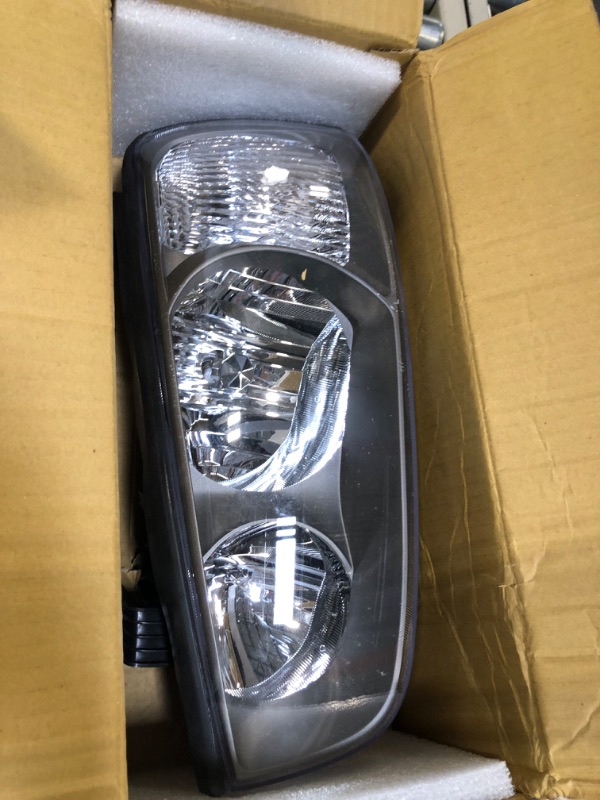 Photo 2 of Eagle Eyes HY023-B001R Passenger Headlamp Assy Fits Hyundai Elantra