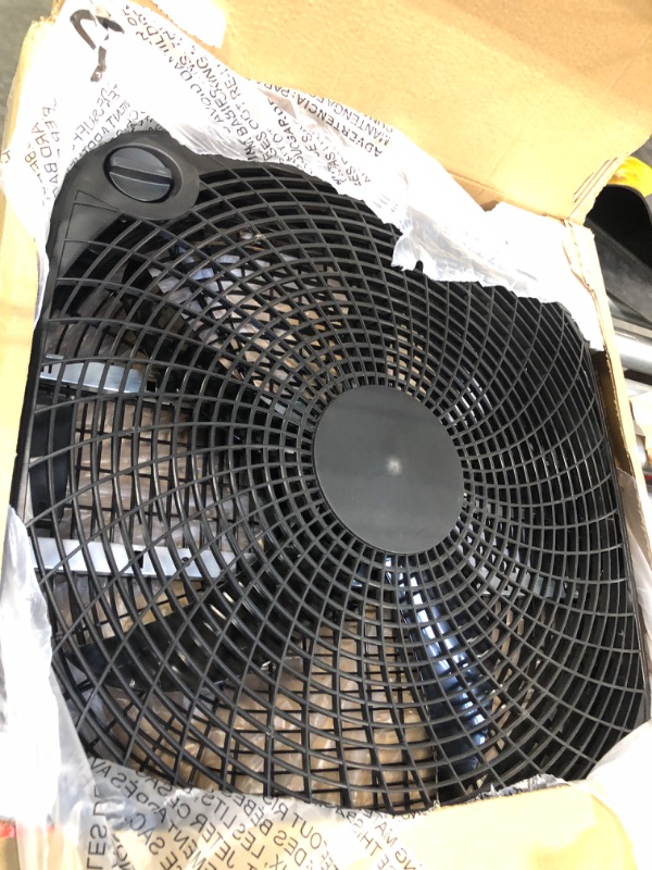 Photo 2 of Amazon Basics 3 Speed Box Fan, 20-Inch 20-inch Box Fan