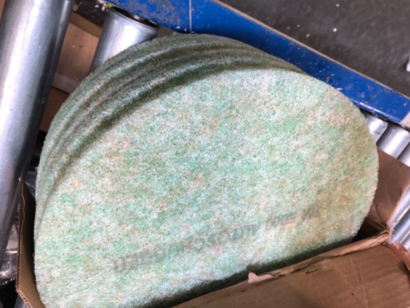 Photo 3 of 3m Preburnishing Pad 12 in Green/Amber PK5 5000