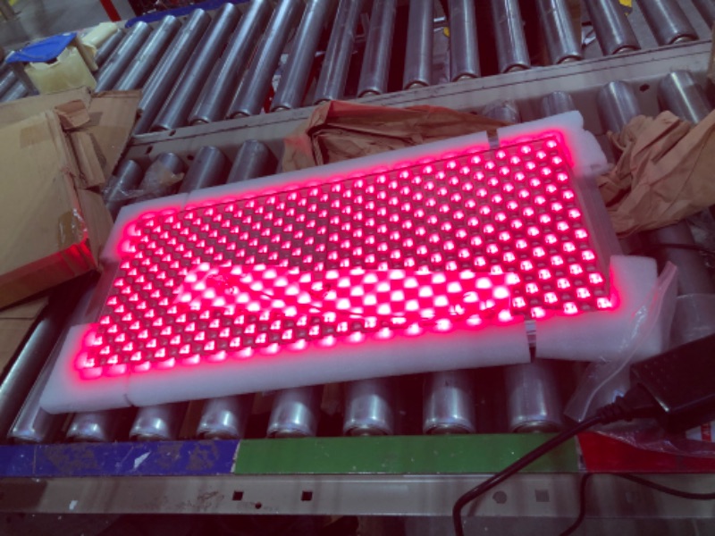 Photo 3 of Allisable Red Light Therapy Panel, Deep Red 660nm and Near Infrared 850nm Light Combo(646 LEDs)