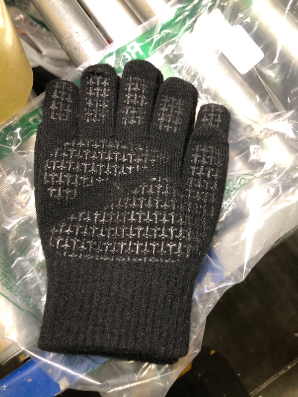 Photo 1 of Black Winter Gloves With Grip on the Palms 