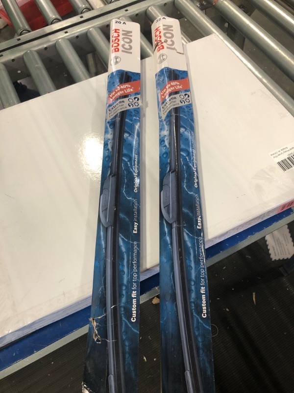 Photo 2 of Bosch Automotive ICON Wiper Blades 28AOE28BOE (Set of 2) Fits 18-15 Ford Edge, 18-13 Escape, 18-12 Focus, 19-14 Transit Connect +More, Up to 40% Longer Life, Frustration Free Packaging 28AOE and 28BOE Frustration Free Combo Wiper Blades