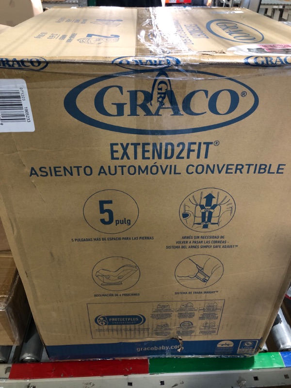 Photo 1 of Graco - Extend2Fit Convertible Car Seat, Kenzie