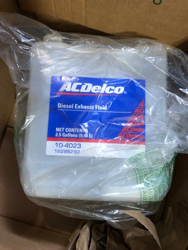 Photo 3 of ACDelco GM Original Equipment 10-4023 Diesel Exhaust Emissions Reduction (DEF) Fluid - 2.5 gal 
