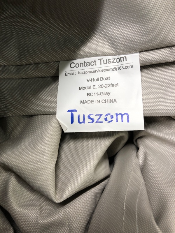 Photo 5 of Tuszom 100% Waterproof Boat Cover 800D Marine Grade Polyester Canvas Trailerable Full Size Boat Cover for V-Hull Runabouts Outboards and I/O Bass Boats 20' - 22' L, UP to 106" W Gray