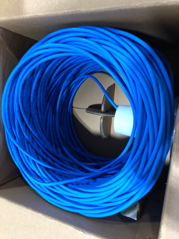 Photo 1 of AiCat Cat6 Ethernet Cable 500ft - 23 AWG, CMR, ETL, Insulated Solid Bare Copper Wire Cat 6 Cable with Noise Reducing Cross Separator - 550MHZ / 10 Gigabit Speed Unshielded UTP LAN Cable (Black)
