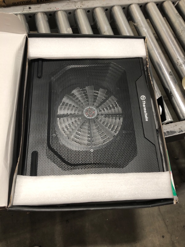 Photo 1 of Thermaltake Massive 20 RGB Steel Mesh Panel Single 200mm Fan 10"?19" Laptop Notebook Cooling Pad CL?N014?PL20SW?A