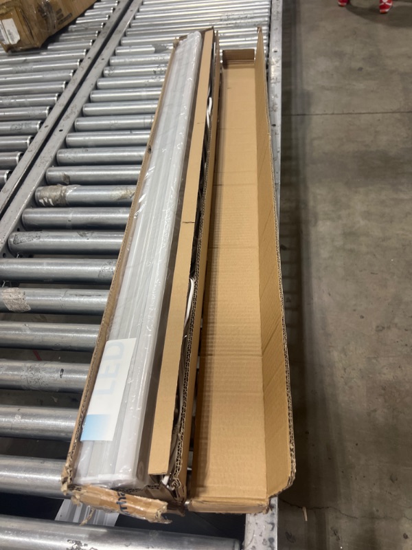 Photo 1 of Barrina (Pack of 8) LED T5 Integrated Single Fixture, 4FT, 2200lm, 5000K, 20W, Utility Shop Light, Ceiling and Under Cabinet Light, ETL Listed, with Built-in ON/Off Switch
